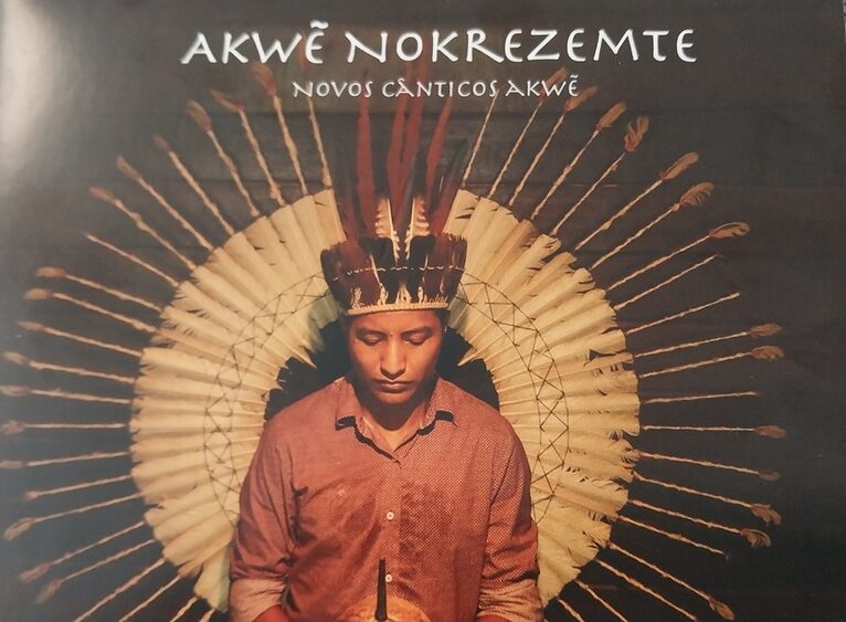 NOVOS CÂNTICOS AKWE- CAPA